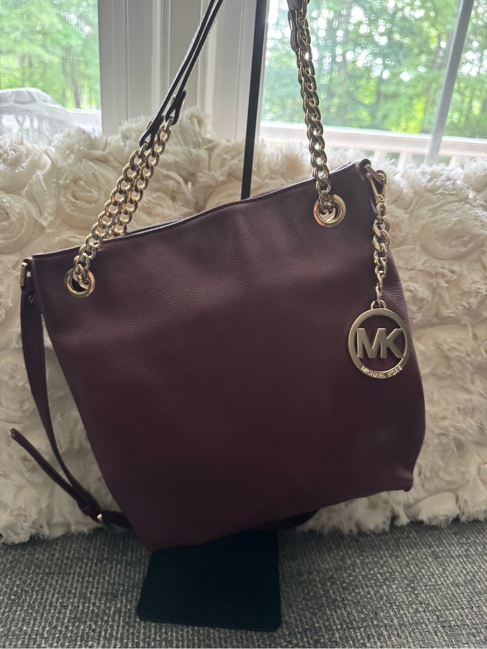 Michael Kors Jet Set Large Chain Tote Burgundy/Wine Pebbled Leather Shoulder Bag - Picture 2 of 11